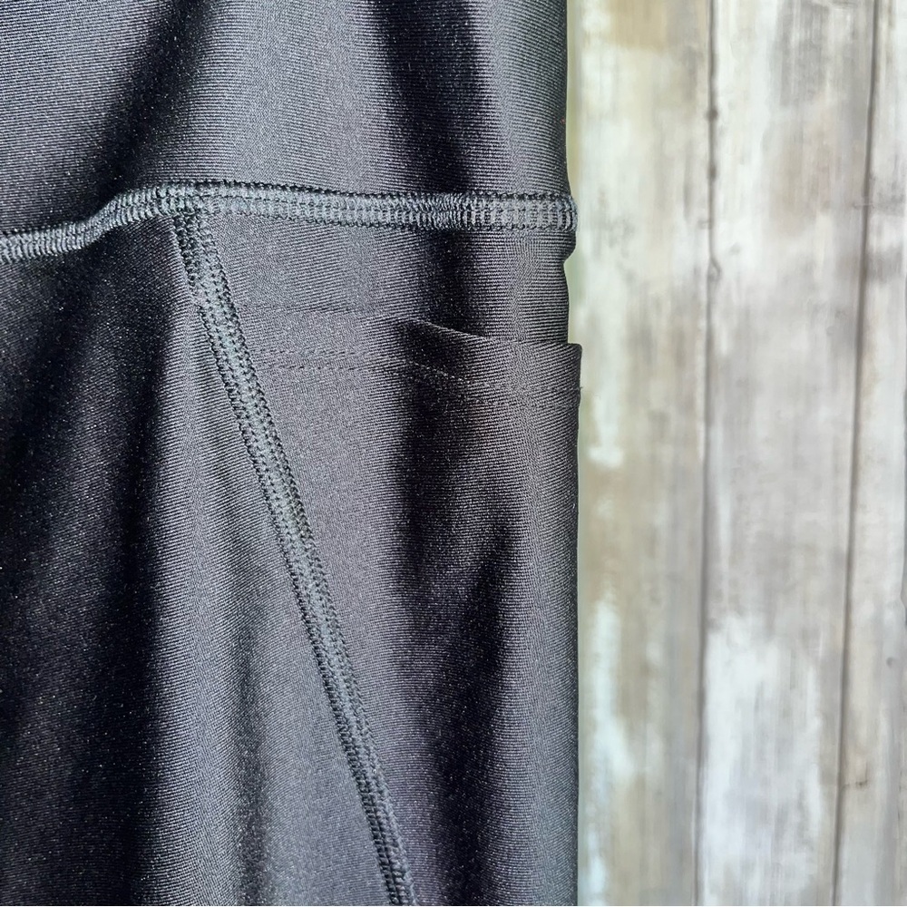 Under Armor Black Compression Leggings - Picture 6 of 7